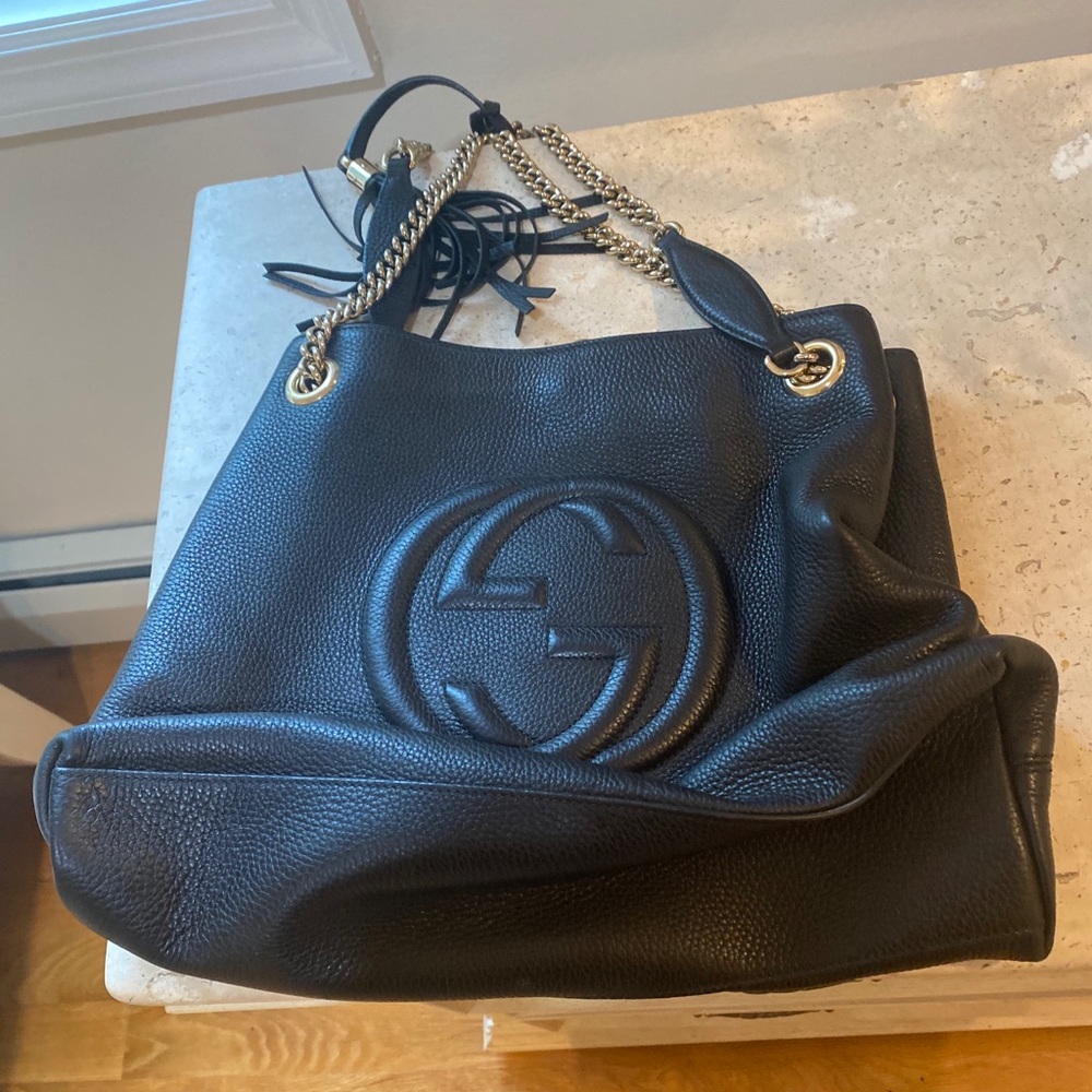 Black Leather Gucci Bag with Gold Chain Strap